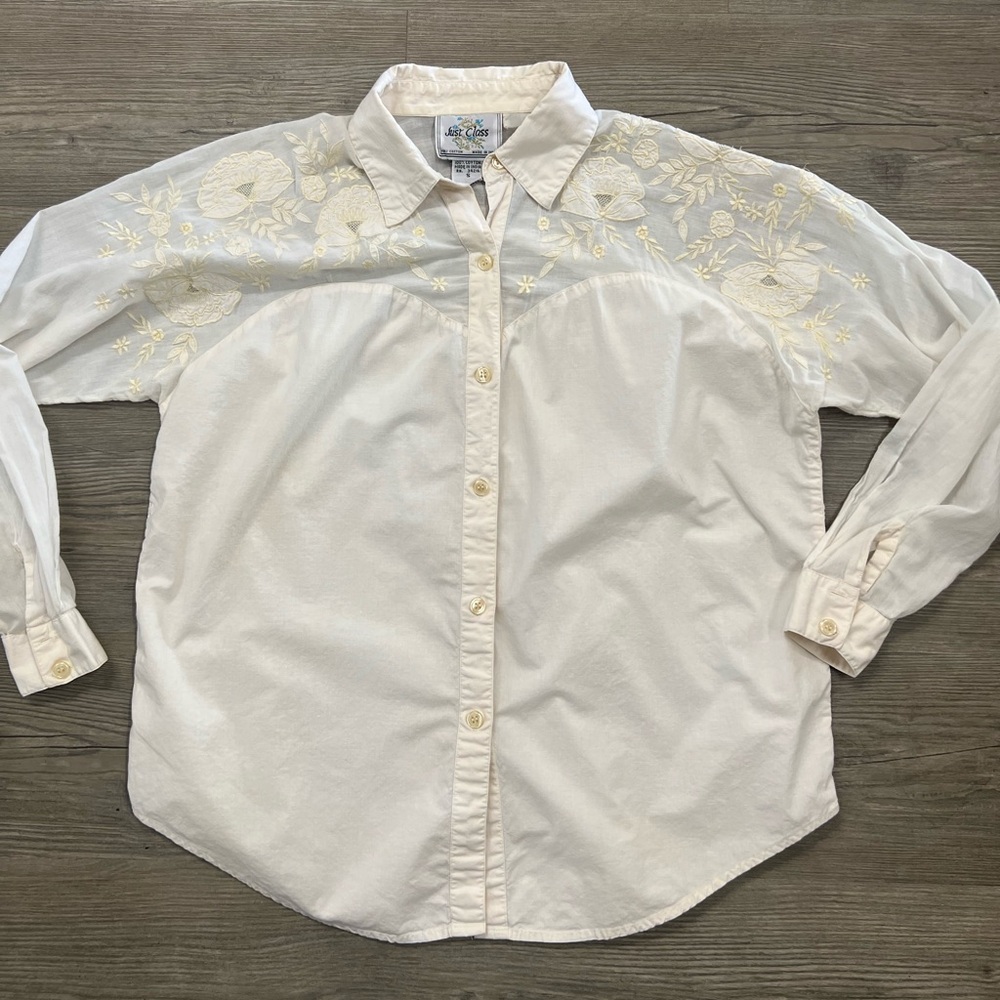 Vintage Cream Embroidered Cotton Button-Up Shirt Small